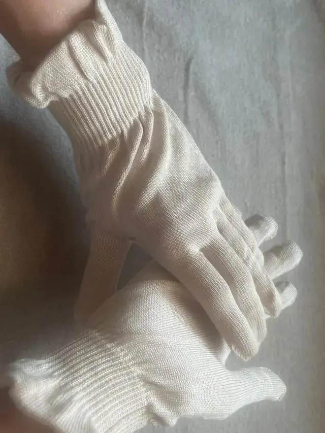 3COINS 保湿グローブ