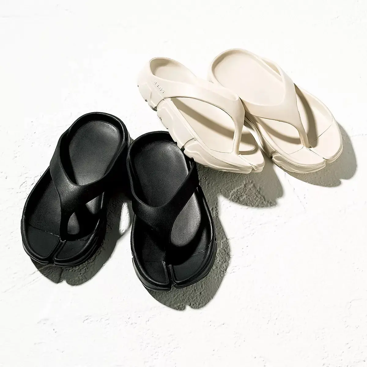 23.65 タビトングサンダル