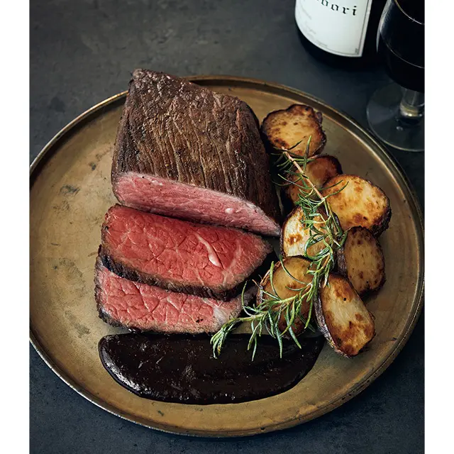 ローストビーフ 八丁味噌と赤ワインのソース