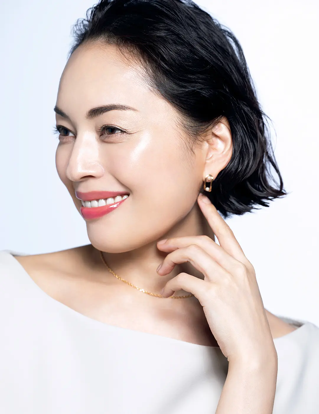 ハリ感にあふれ、ツヤがめぐる肌へ。 使うほど、自分の肌が好きになる