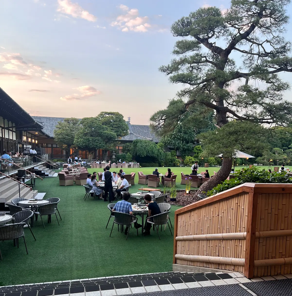 50代,40代「夏のカラーファッション」の画像_7