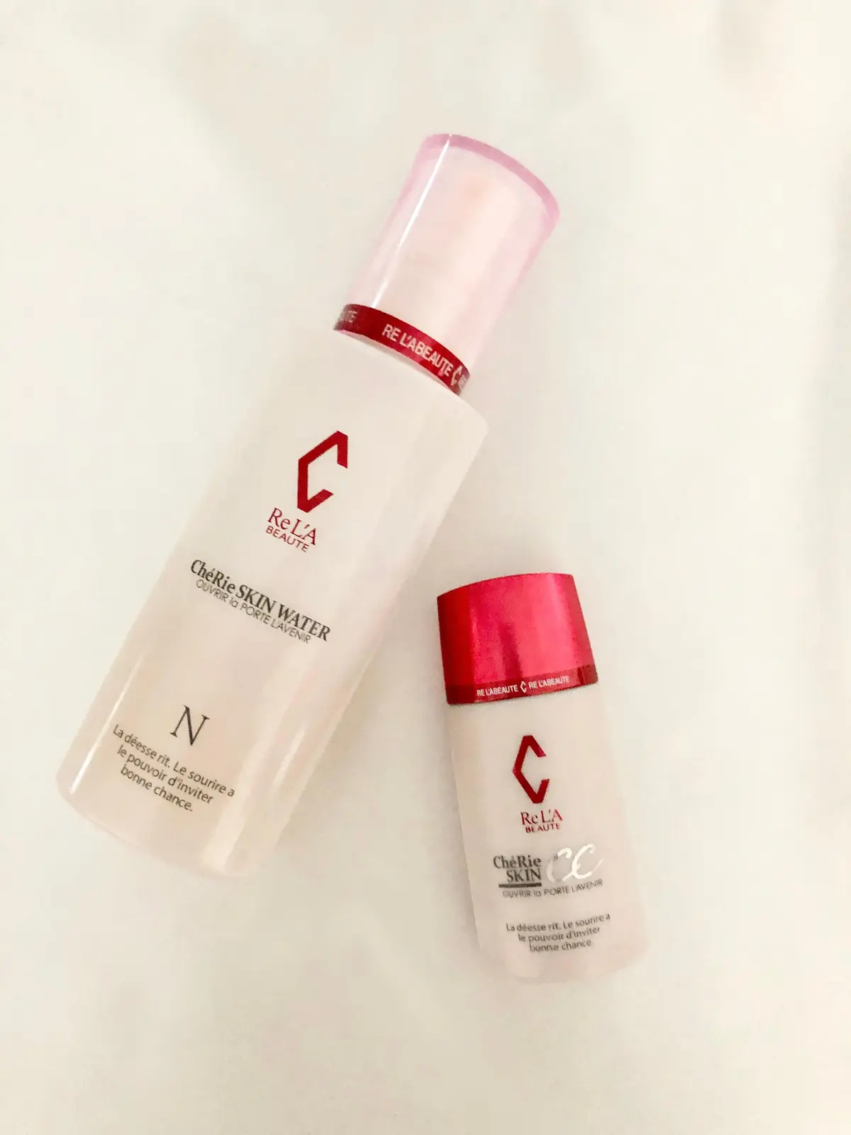 リアボーテ。シェリースキンCCクリーム。ChéRie SKIN CC OUVRIR la PORT L'AVENIR。化粧下地。美白。コントローラー。コンシーラー。 ChéRie SKIN WATER　NATURAL MOISTURIZING N。シェリースキンウォーター。美容マスク。４種類のヒト幹細胞順化培養液。ローション。ヒト幹細胞。美容液。BEAUTE DE LABO株式会社。