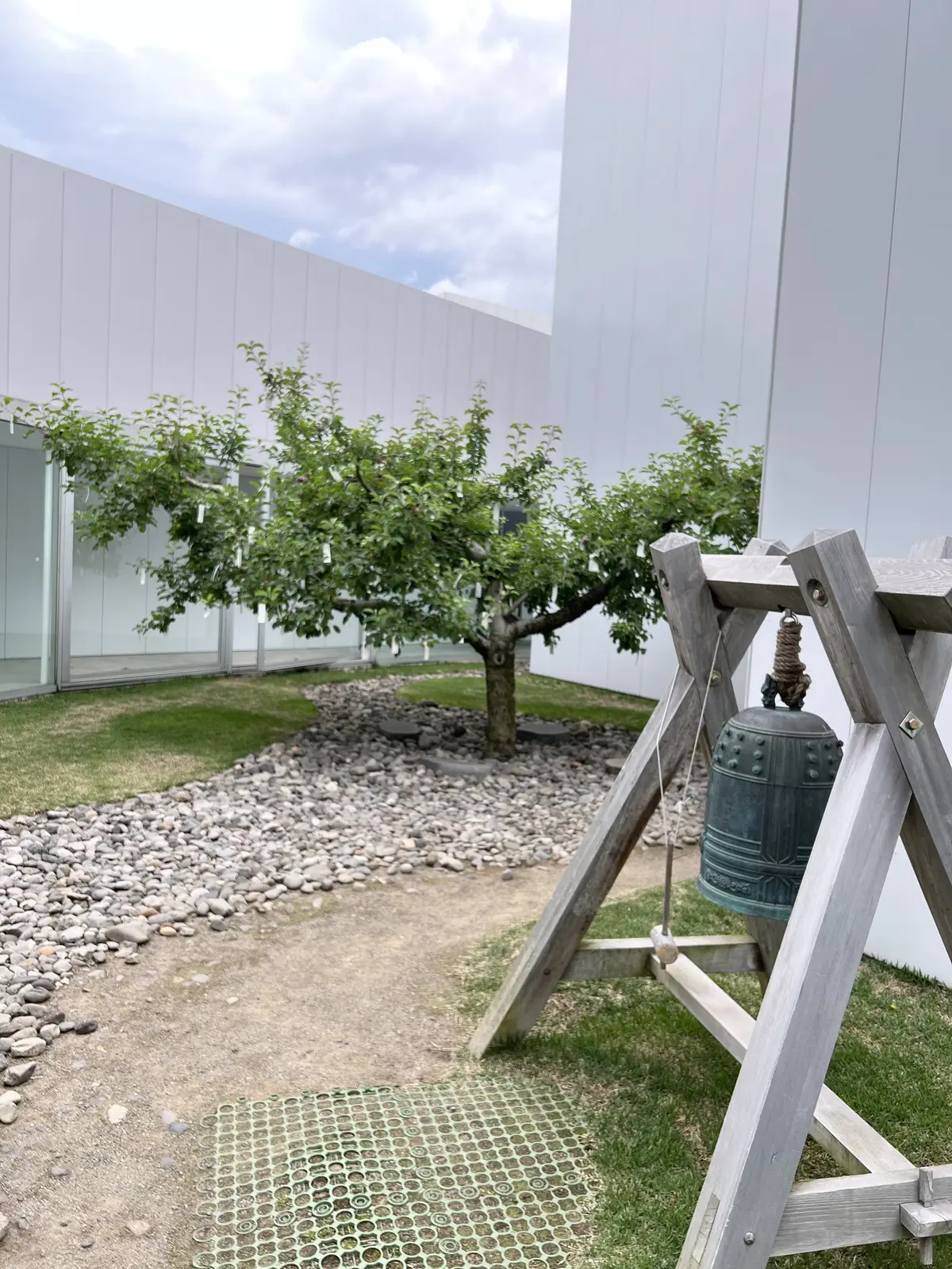 十和田市現代美術館　オノ・ヨーコ