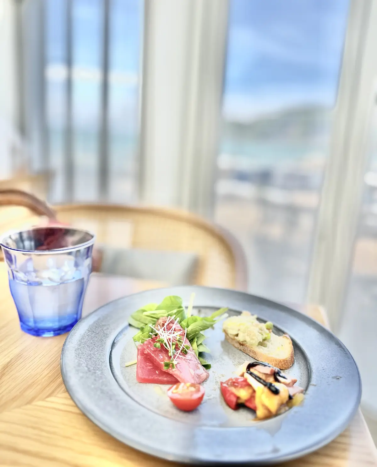 アンティークレーストップスで、海と森戸神の画像_4