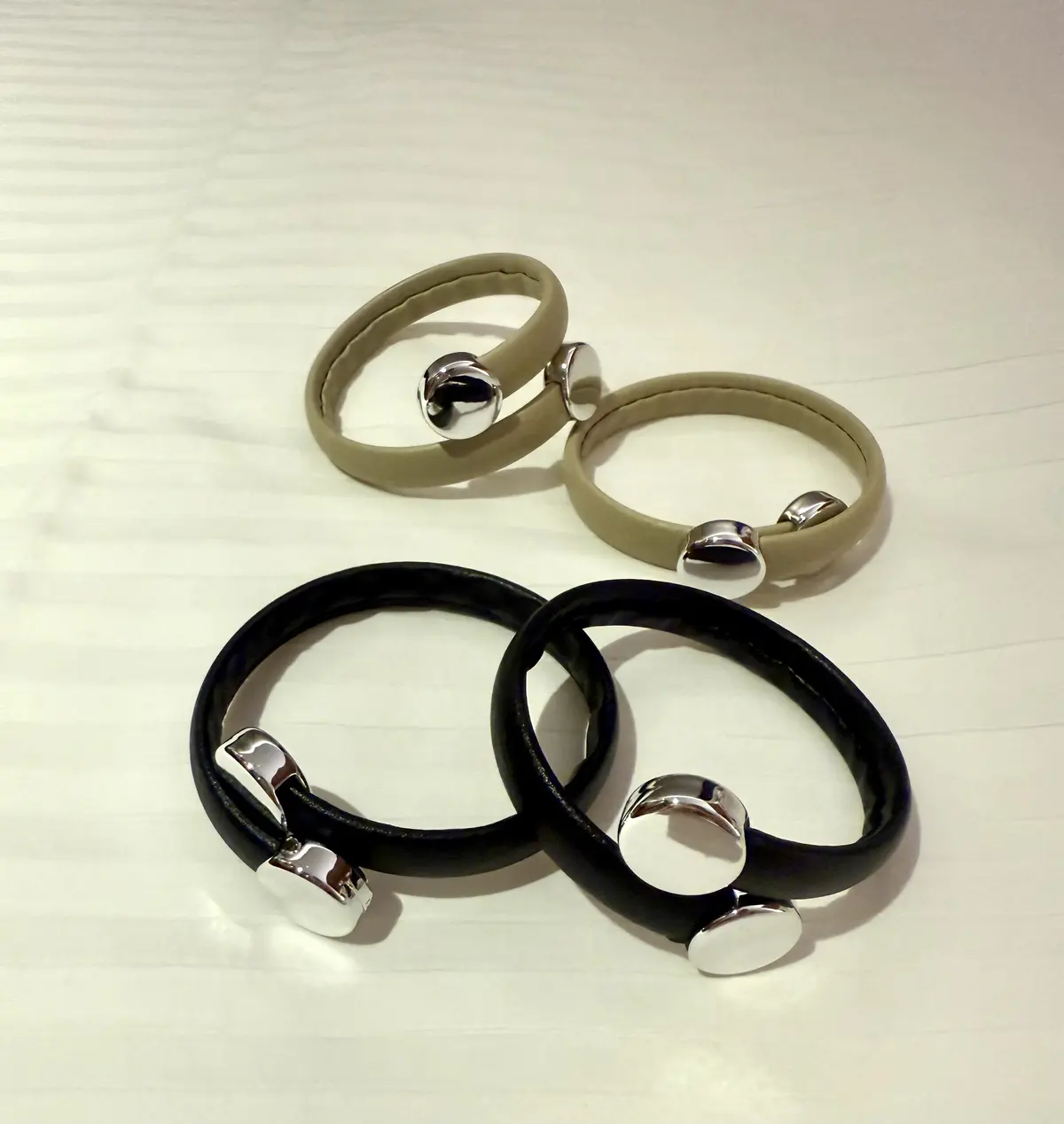 アームバンド　ダイソー