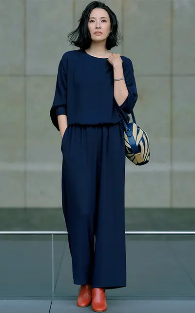 ドルマントップス×ワイドパンツ