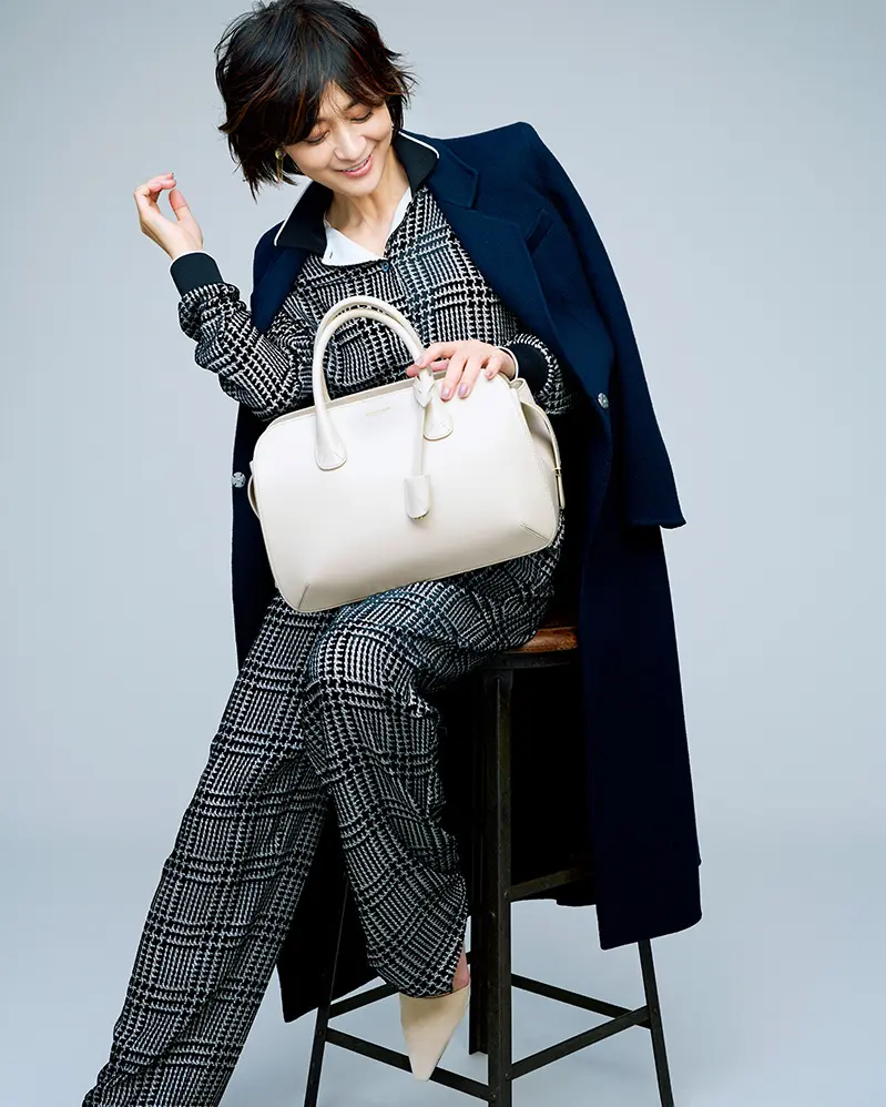 モデル・富岡佳子×ジョルジオ アルマーニのジョルジオ アルマーニ ラ プリマ