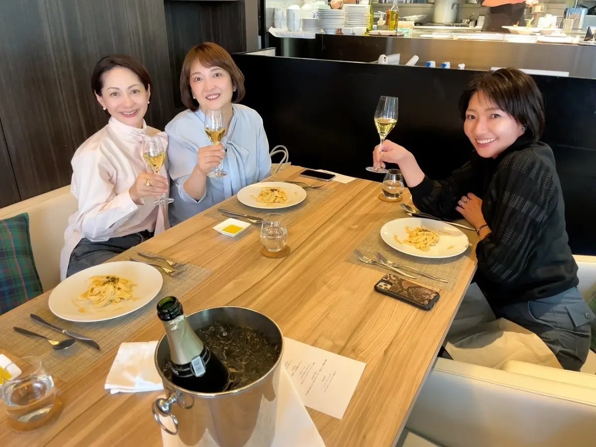 Mercedes me Tokyo UPSTAIRSにて