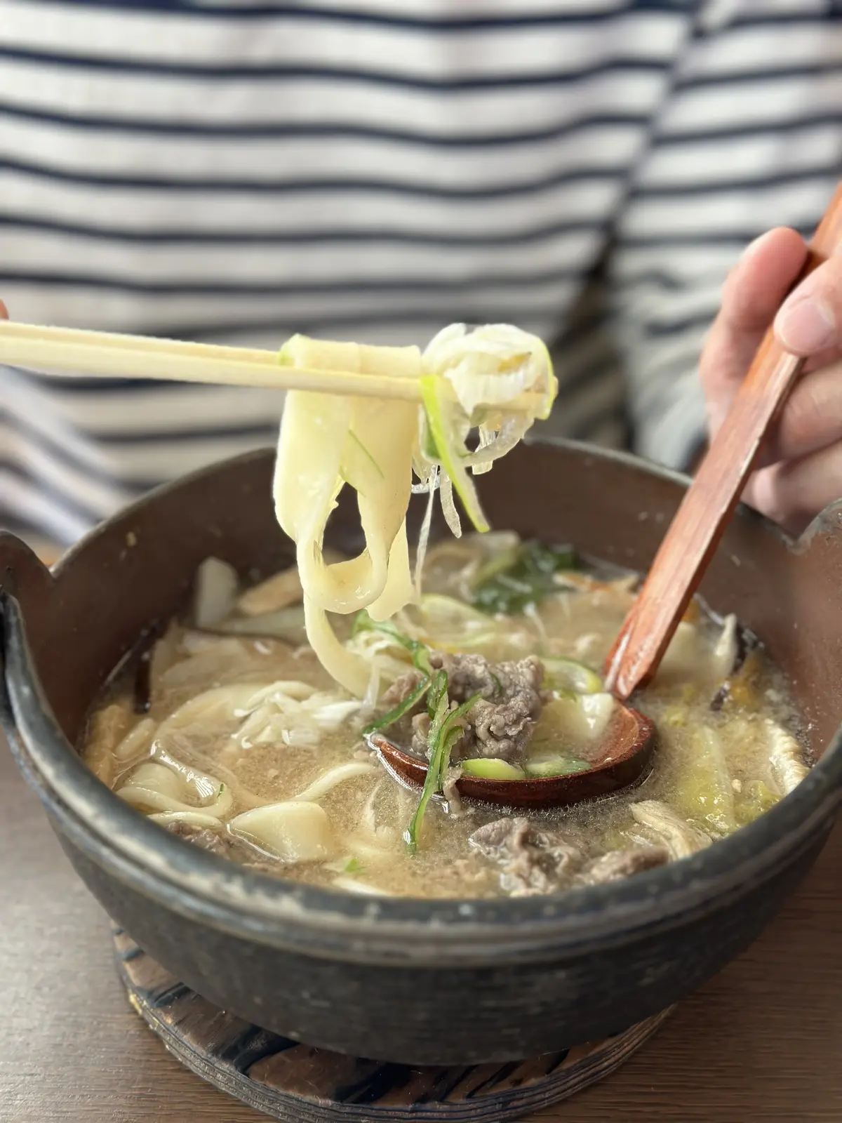 静かな時間と秋の景色を楽しむ河口湖の旅の画像_5