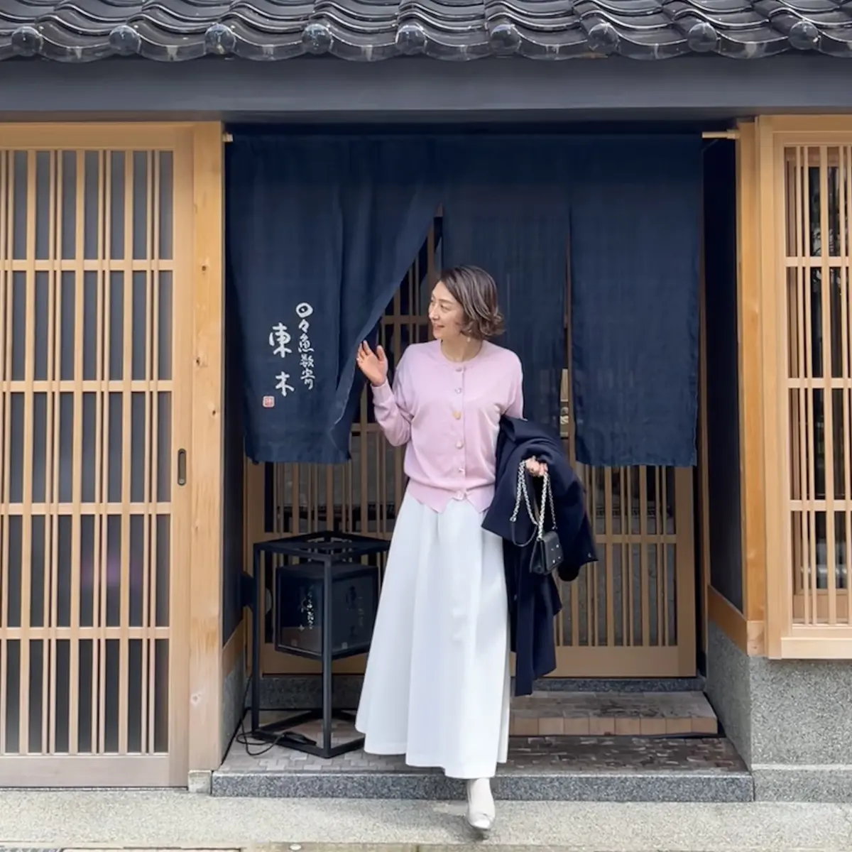 サクラ色ニットで金沢。の画像_1