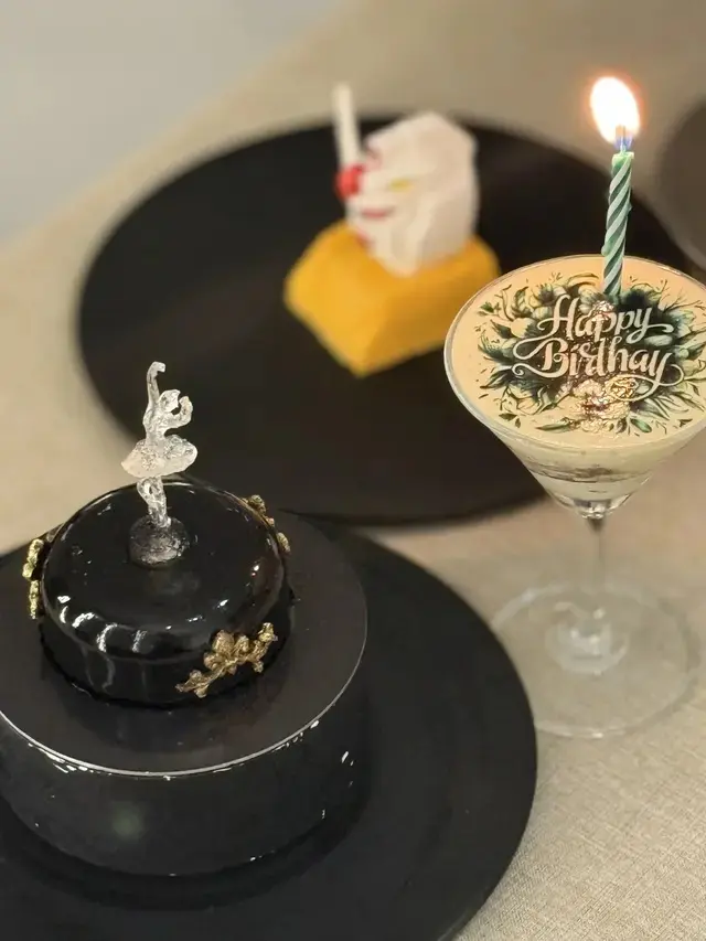 韓国 白と黒のスプーン CHOI