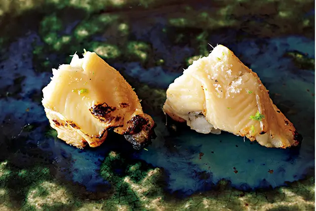 この穴子が忘れられない美味！ 甘ダレと塩で。柚子の香りがふわり