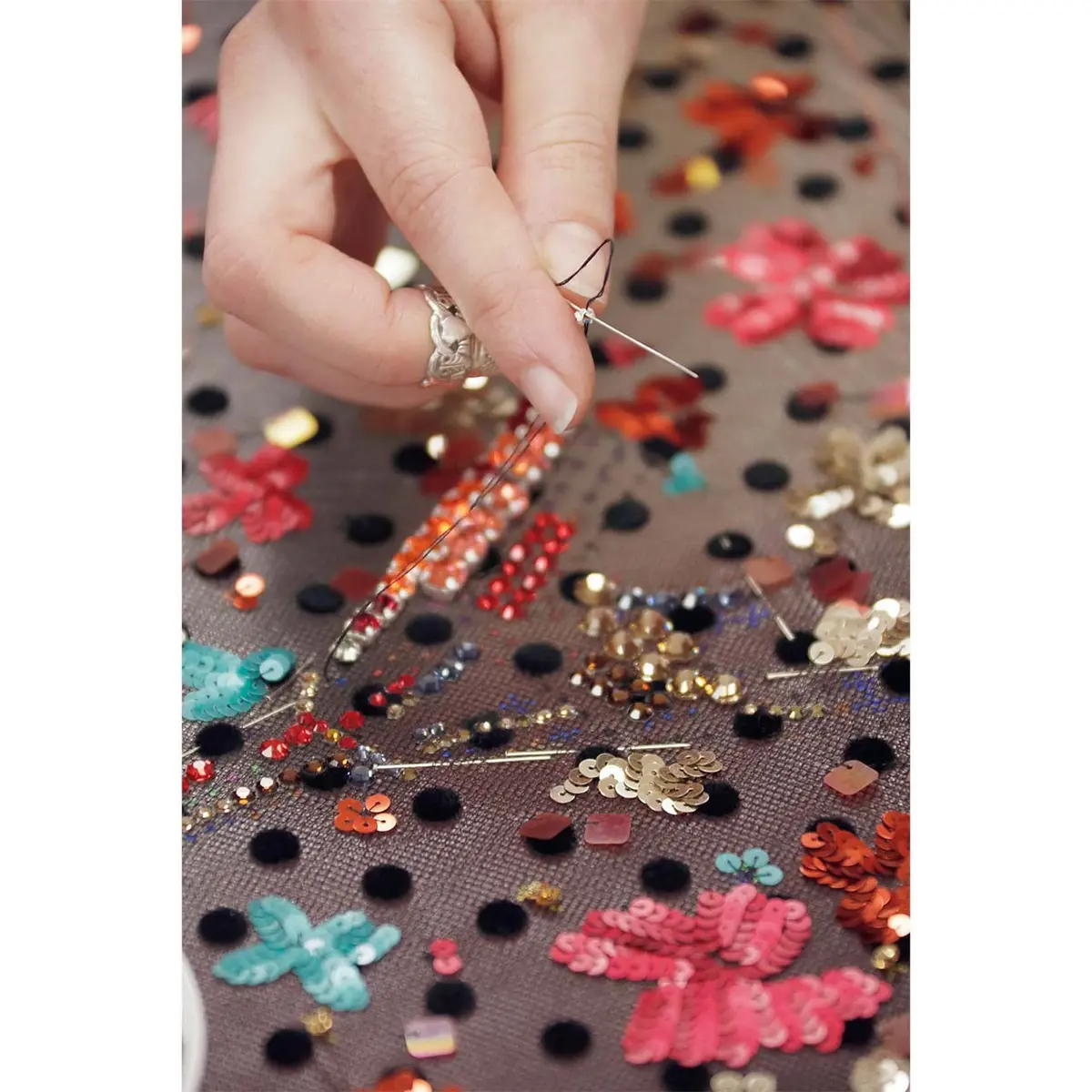 刺繡の中でも構築 的なデザインを得意とするアトリエ モンテックス