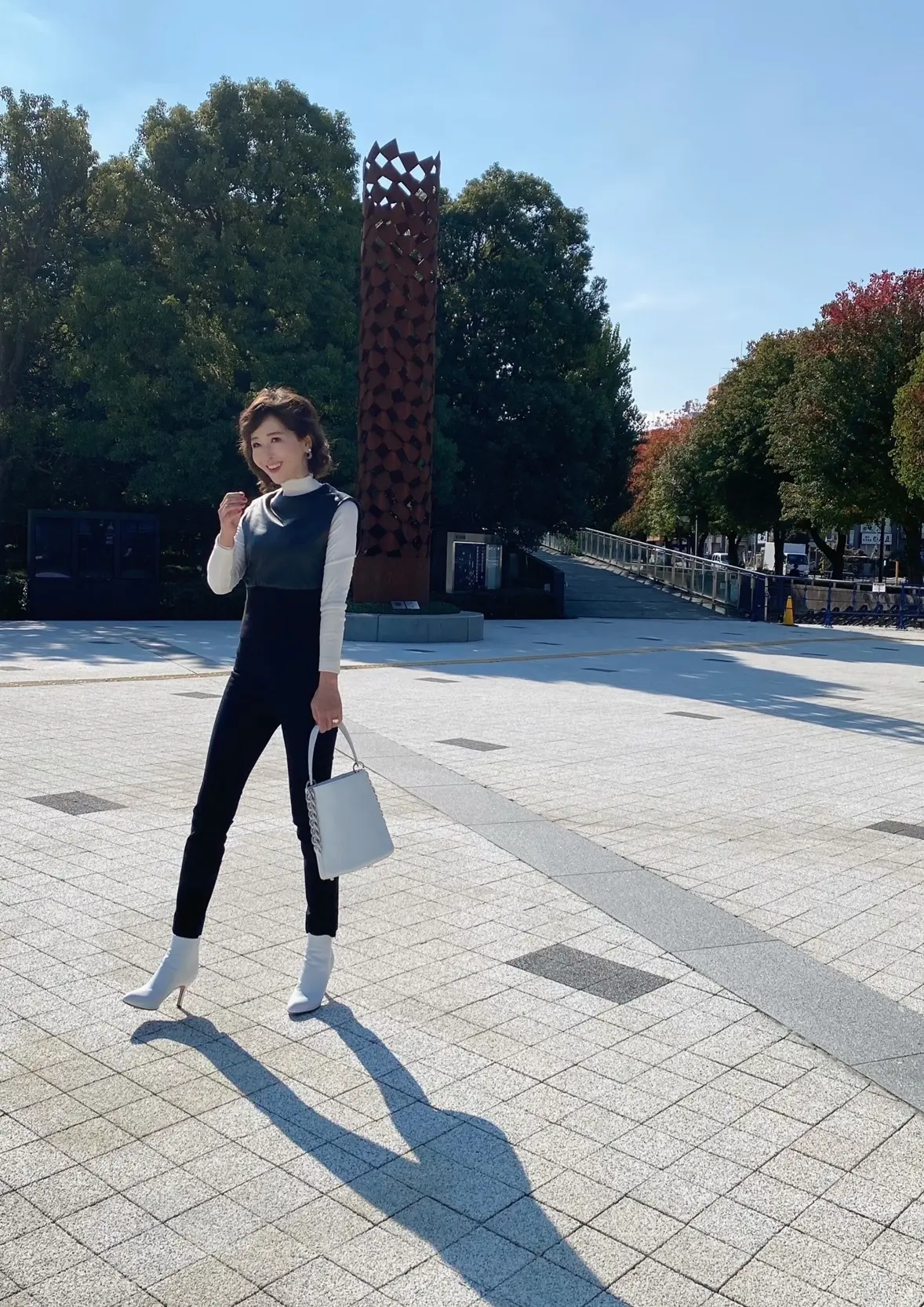 上下黒でセットアップ風コーデ 2選の画像_6