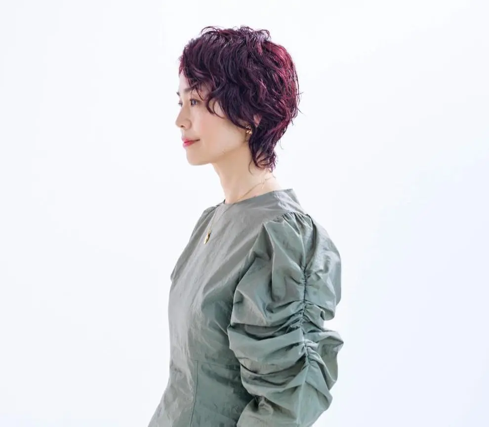 OurAge×Webエクラ  横から見たショートヘア　ヘアスタイル