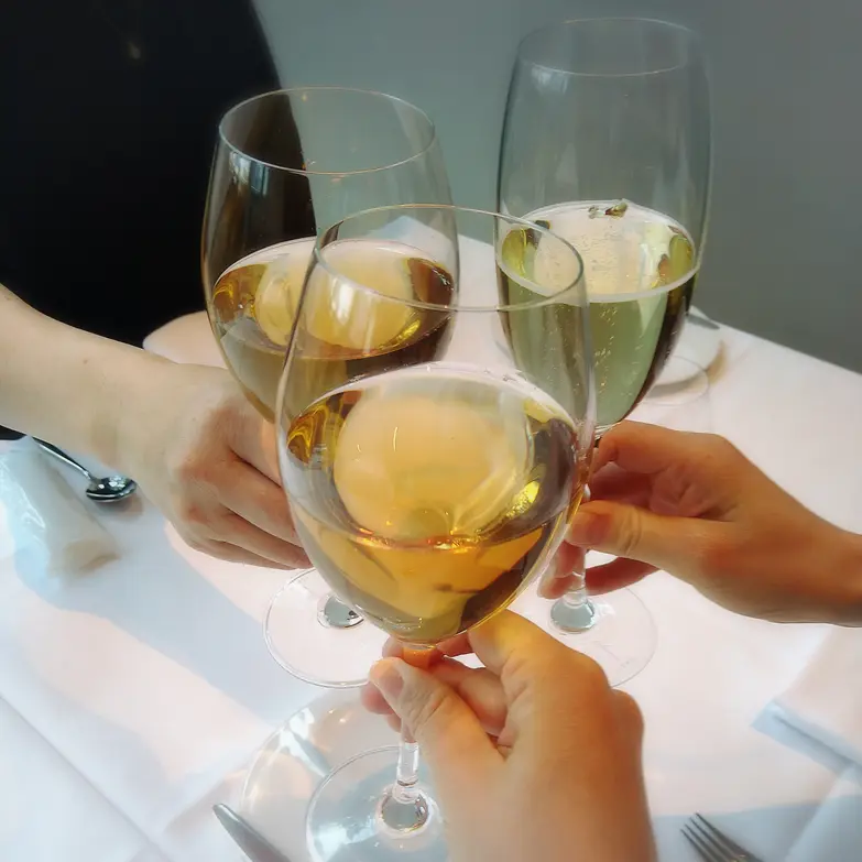 アルカナ東京のランチ、乾杯