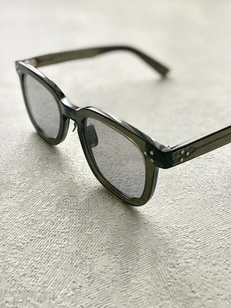 YELLOWS PLUSのサングラス②