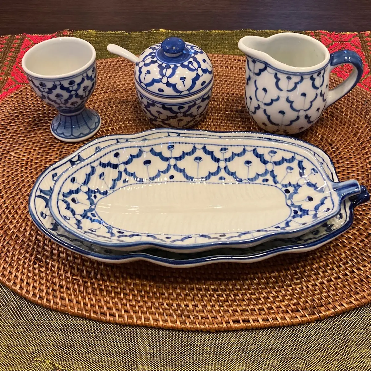 タイの"パイナップル柄"の食器