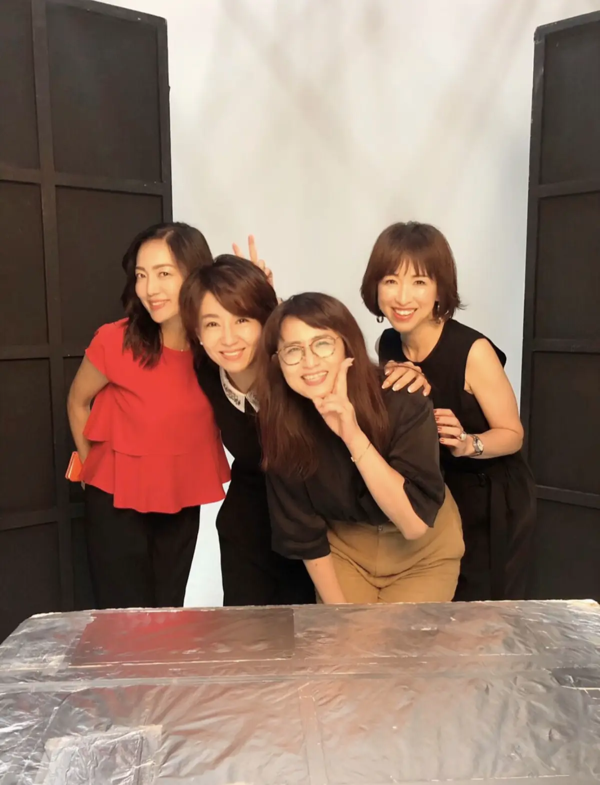 真っ赤なトップスで、新「ジェリーアクアリの画像_5