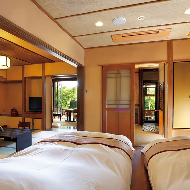 全6棟の離れには、和室、リビング、テラスのほか、ベッドの寝室