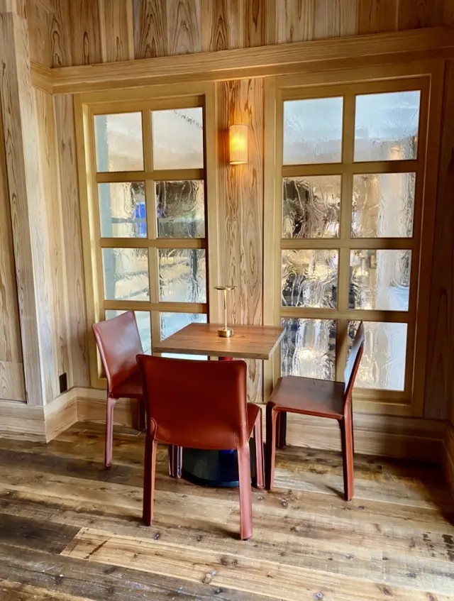 ファッションと香りのコラボを提案する「フの画像_8