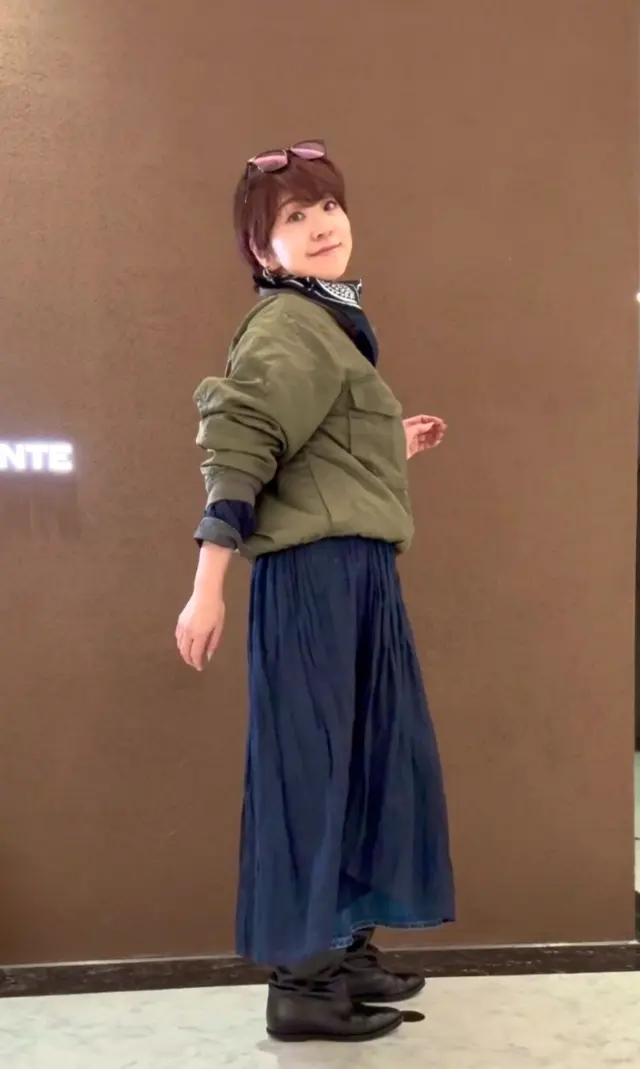 冬のマフラー、バンダナで顔周りの印象に差の画像_4