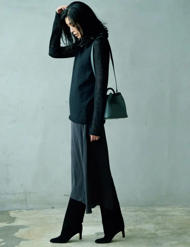 ATON（エイトン）の透け感ニット