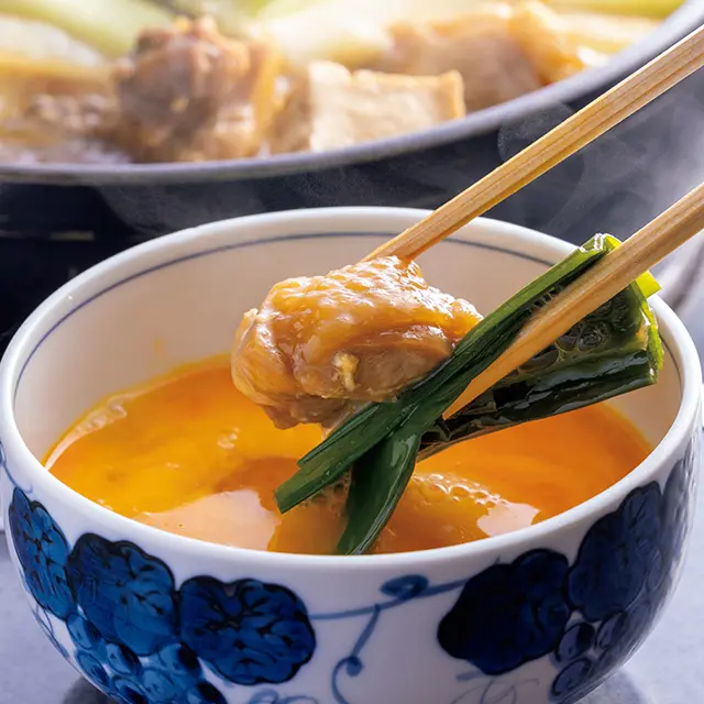 鶏肉は軟ら かく、弾力のある肉質　