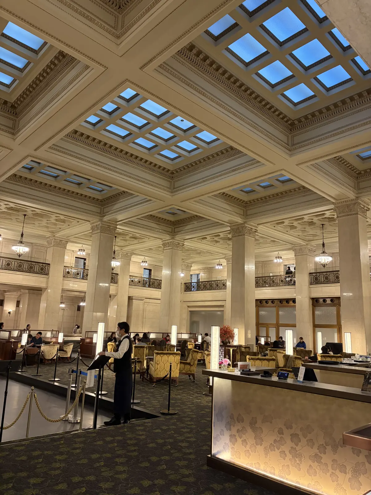 国指定重要文化財・明治生命館内に開業した「明治安田CAFE 丸の内」