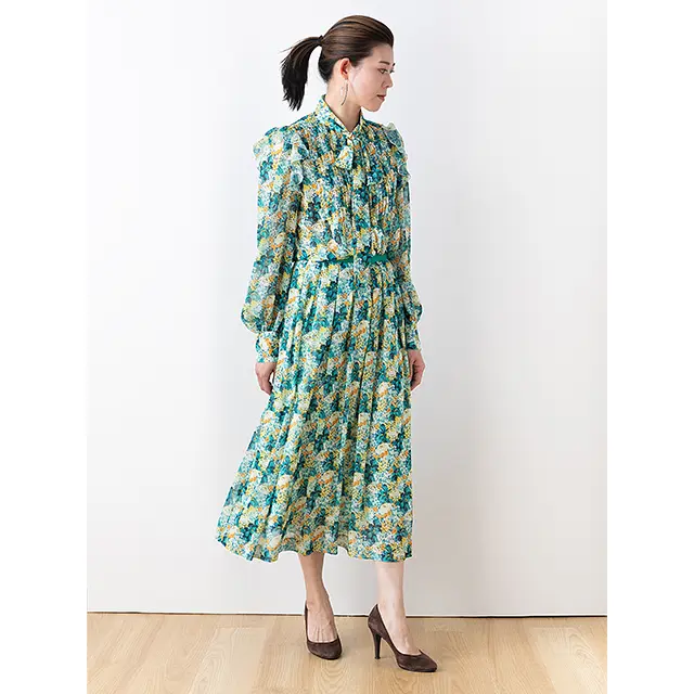 単品で着ても着こなしの主役になる存在感が魅力。