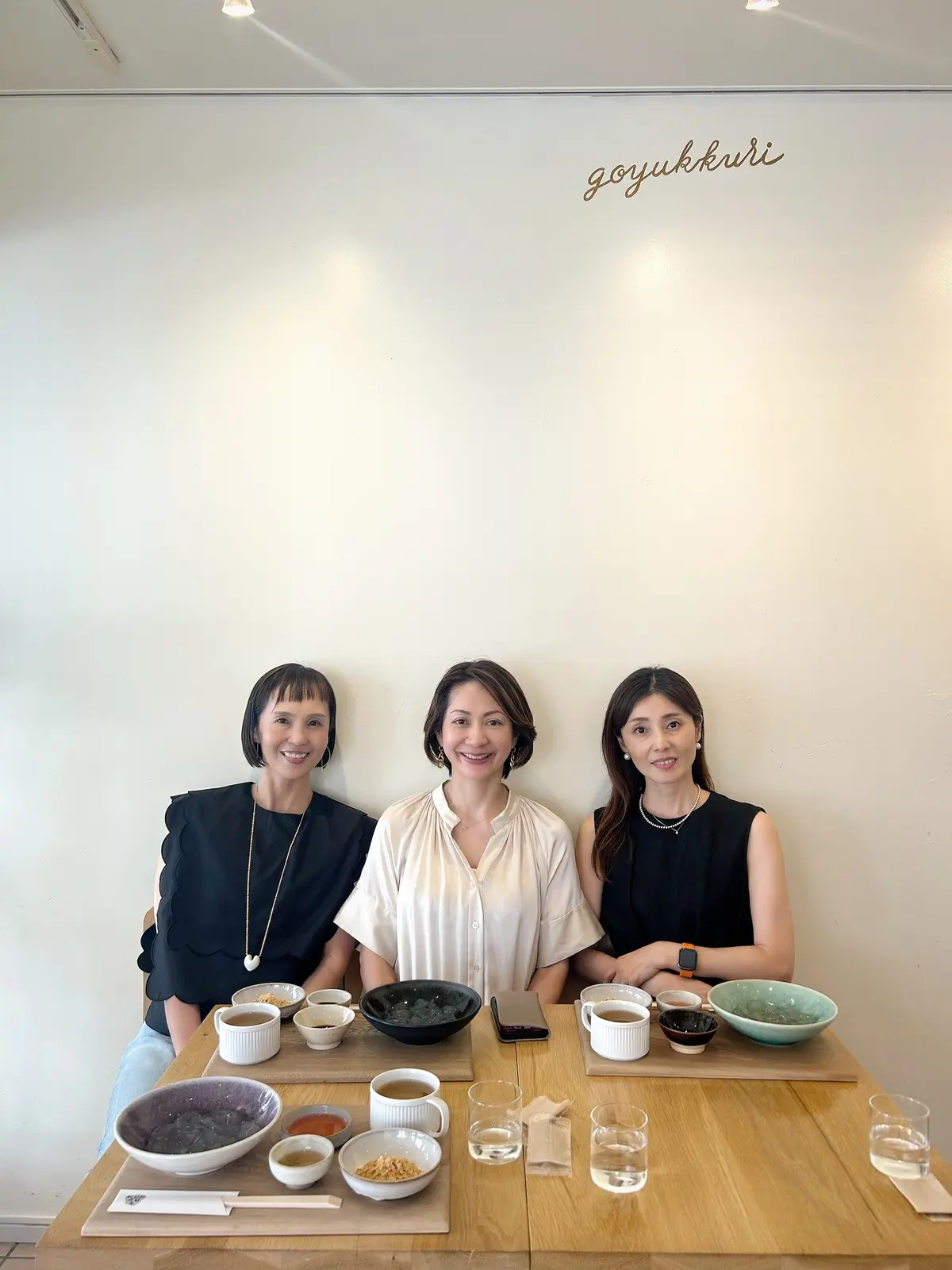 シルクワンピで残暑も快適なお出かけの画像_12