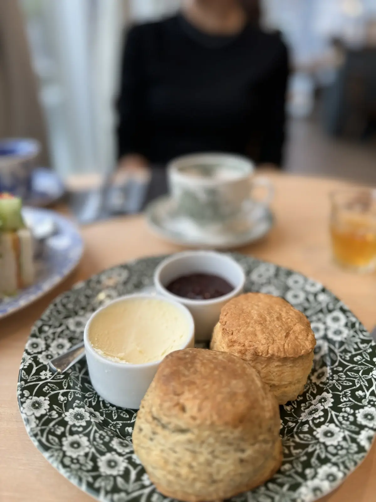 名古屋のTV塔が見える公園でフレイバー紅の画像_3