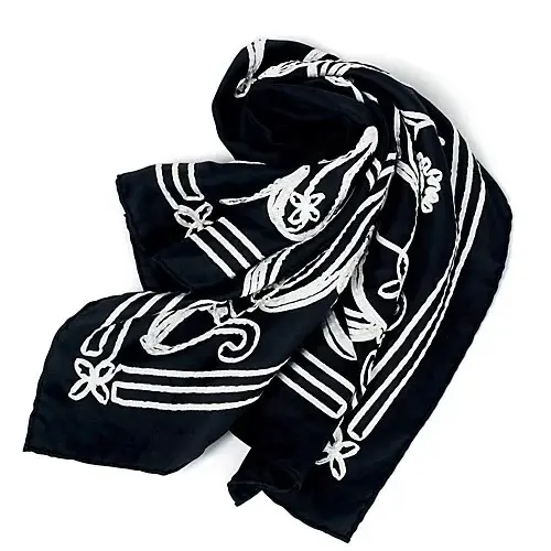 【50代 週末コーデ】ベロア×スウェットの画像_6