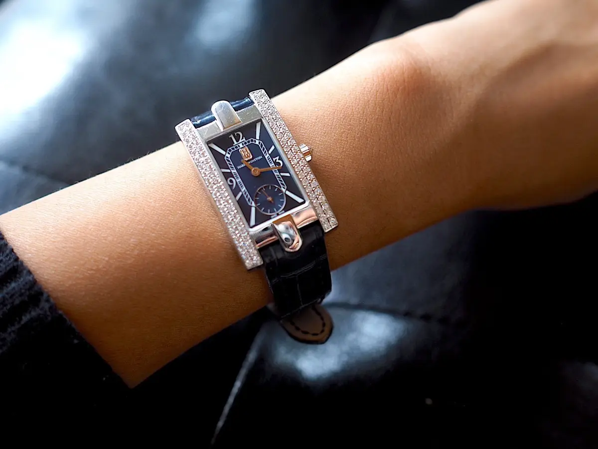 ハリー・ウィンストンの腕時計を主役に、シの画像_2