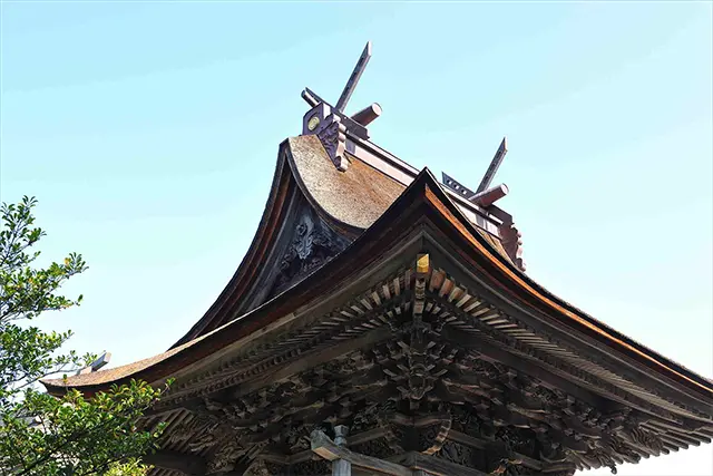 龍の彫刻は必見！ 日光東照宮に負けるとも劣らない