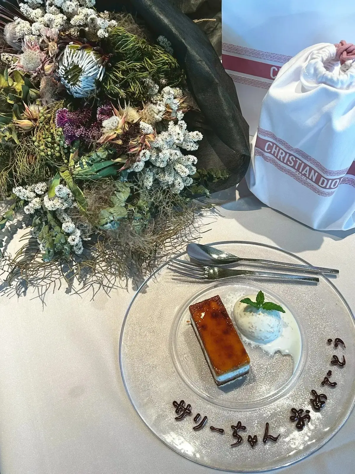 カジュアルすぎず上品に！8月の猛暑を乗りの画像_3