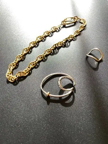 ソワリーのアクセサリー