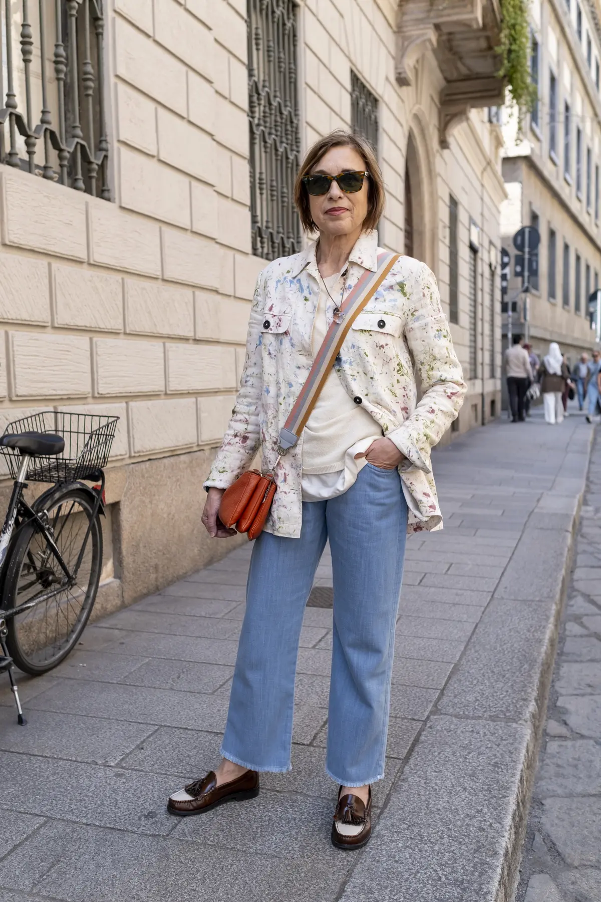 カットオフデニムがエレガントなアントネッラのコーディネート