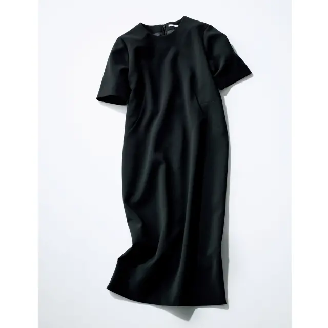 フォーマル用のワンピースはTHE LINER（ザ ライナー）