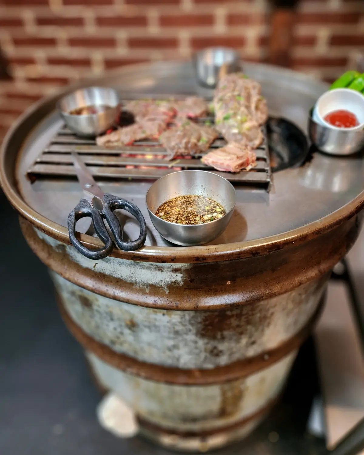 ドラム缶焼肉も楽しい体験です(^-^)