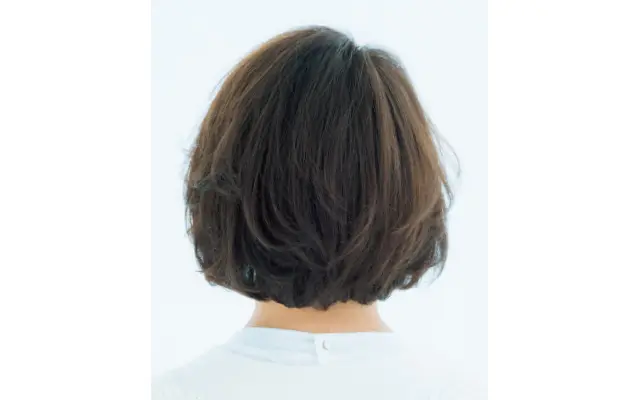 印象変えに効果大のWバングの前髪のバック