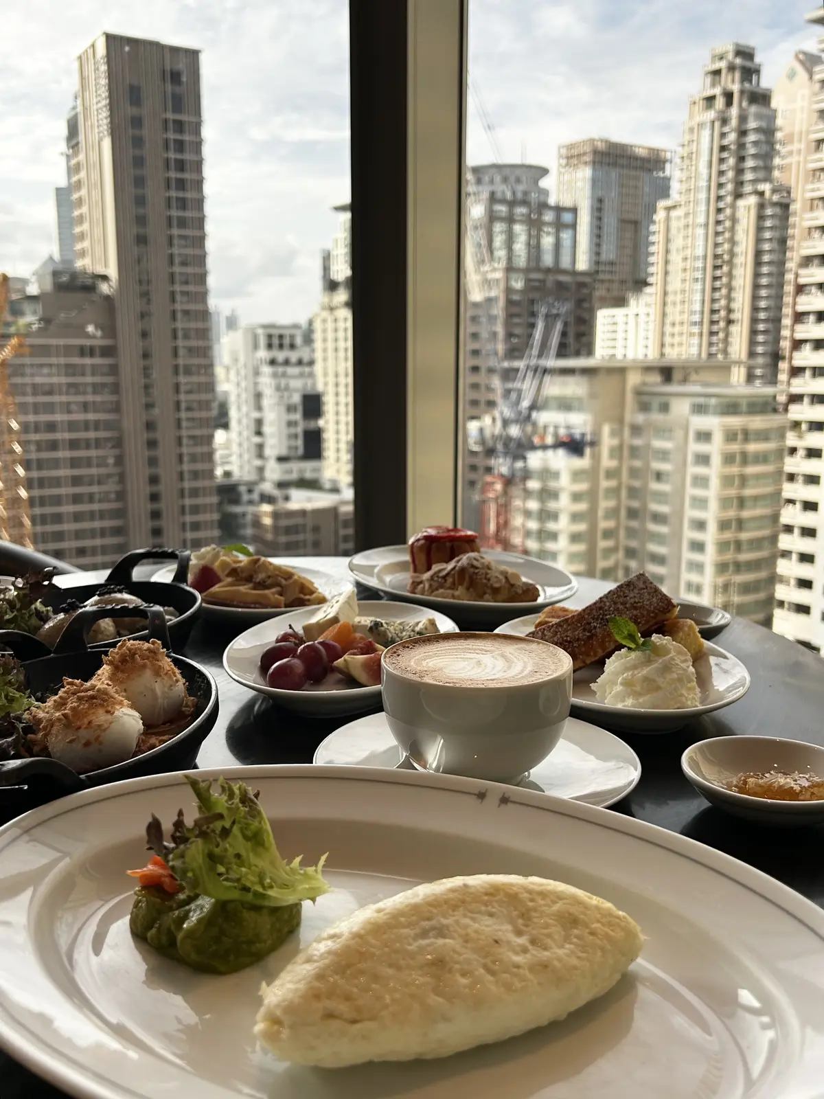 ウォルドーフアストリアの朝食　　Waldorf Astoria Bangkok　　バンコク