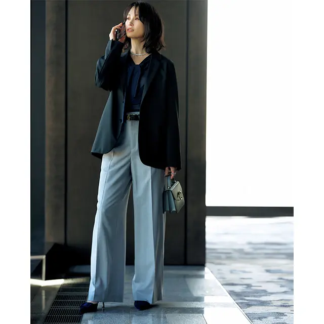 上質素材のしなやかさが 　　モダンで優雅なオーラを放つ