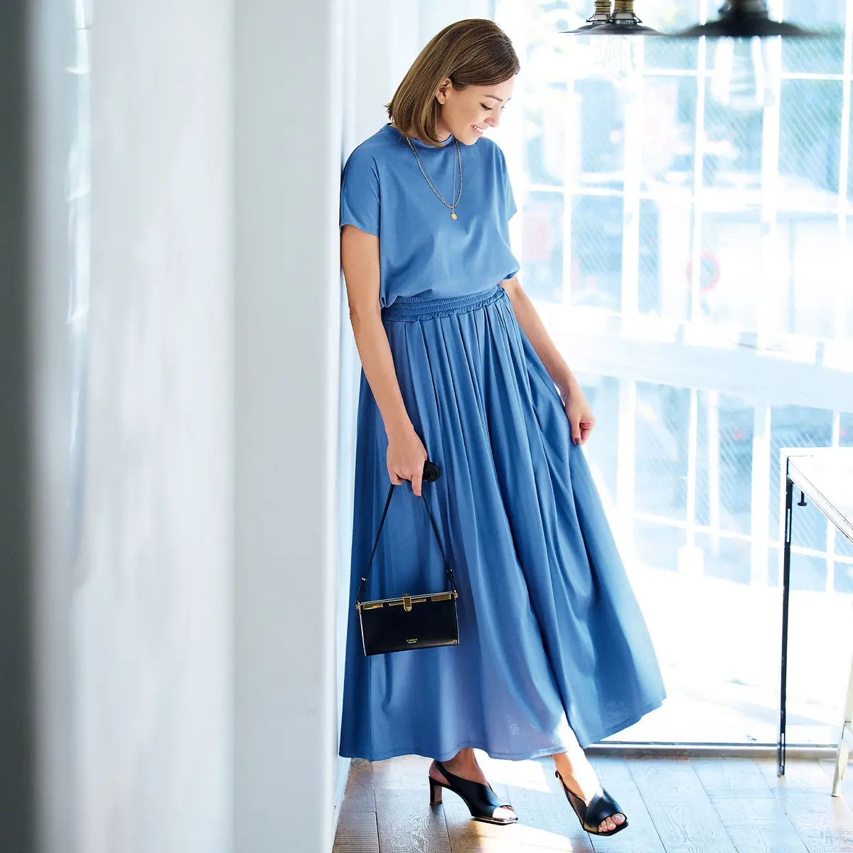 上下セットで着ればワンピース見え！「E の画像_1