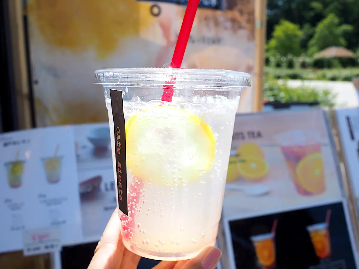 cafe siesta 「バラのレモンスカッシュ」