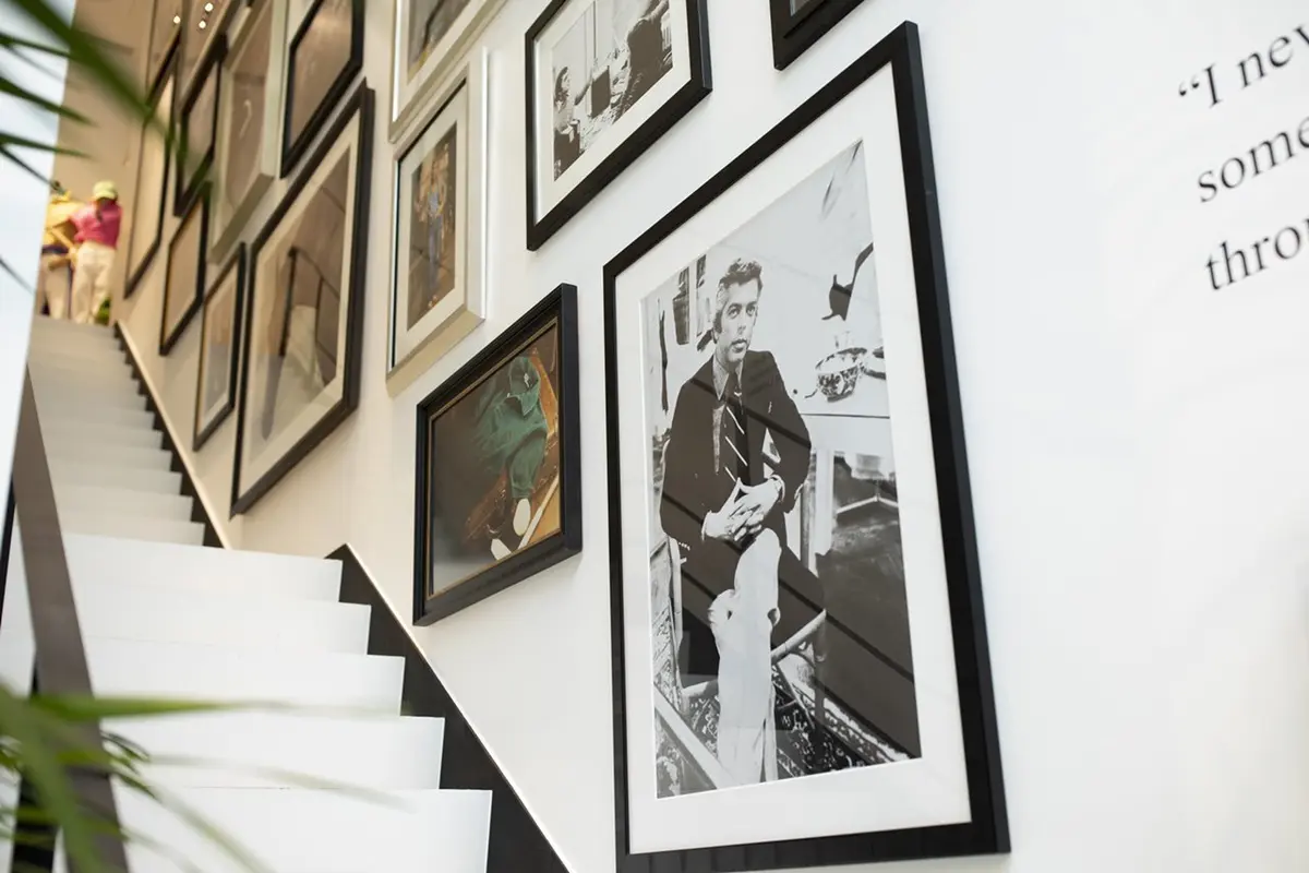 ラルフ ローレン 銀座 階段エリア