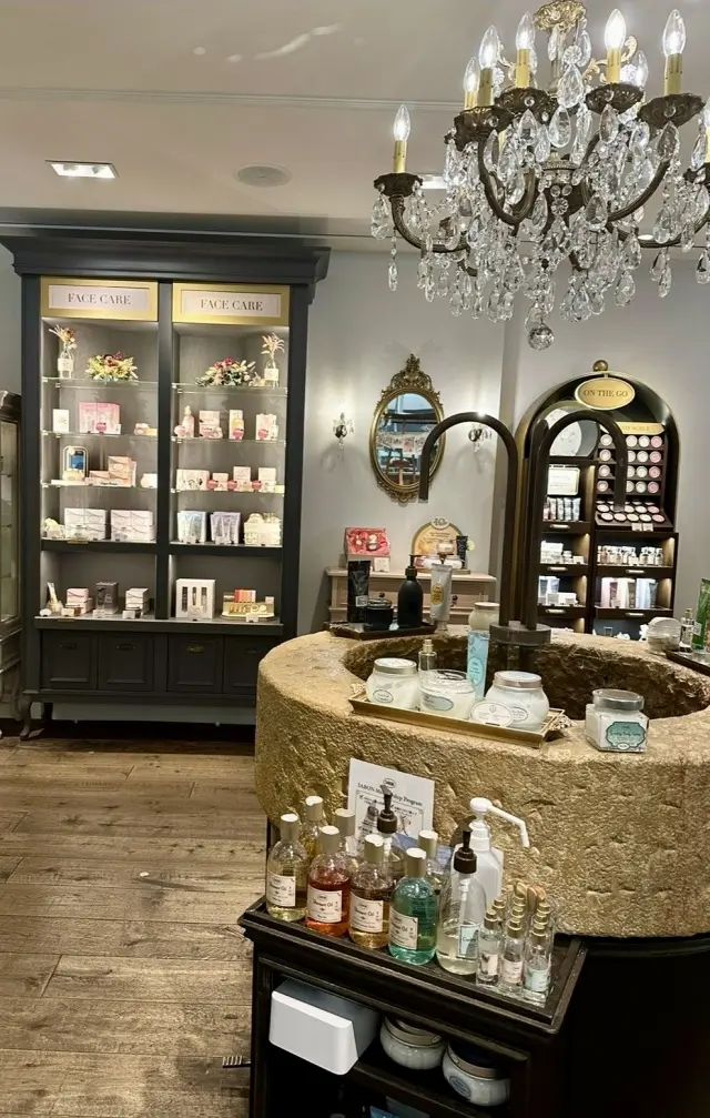 夏のパリをイメージしたおしゃれなギフトボの画像_5