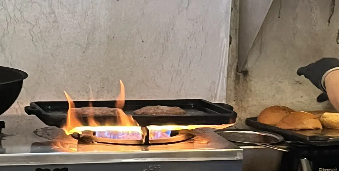 キッチンの鉄板で