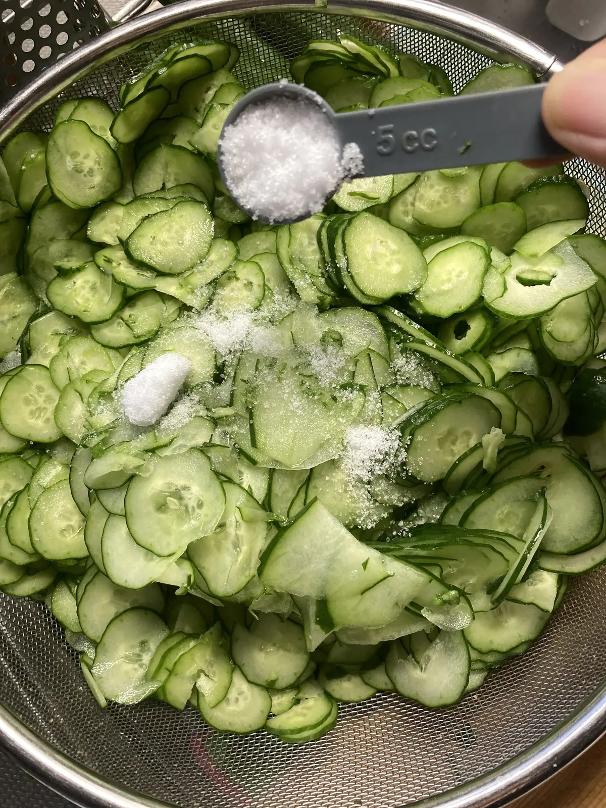 家庭菜園で採れた朝採りきゅうりでキューちの画像_4