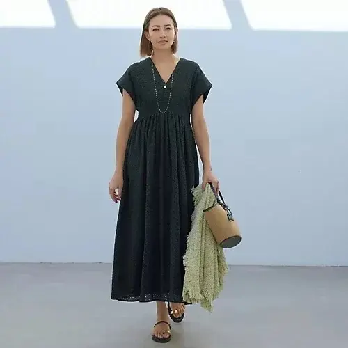 50代に似合う「初夏のワンピース」リラクシーな大人の雰囲気 25選